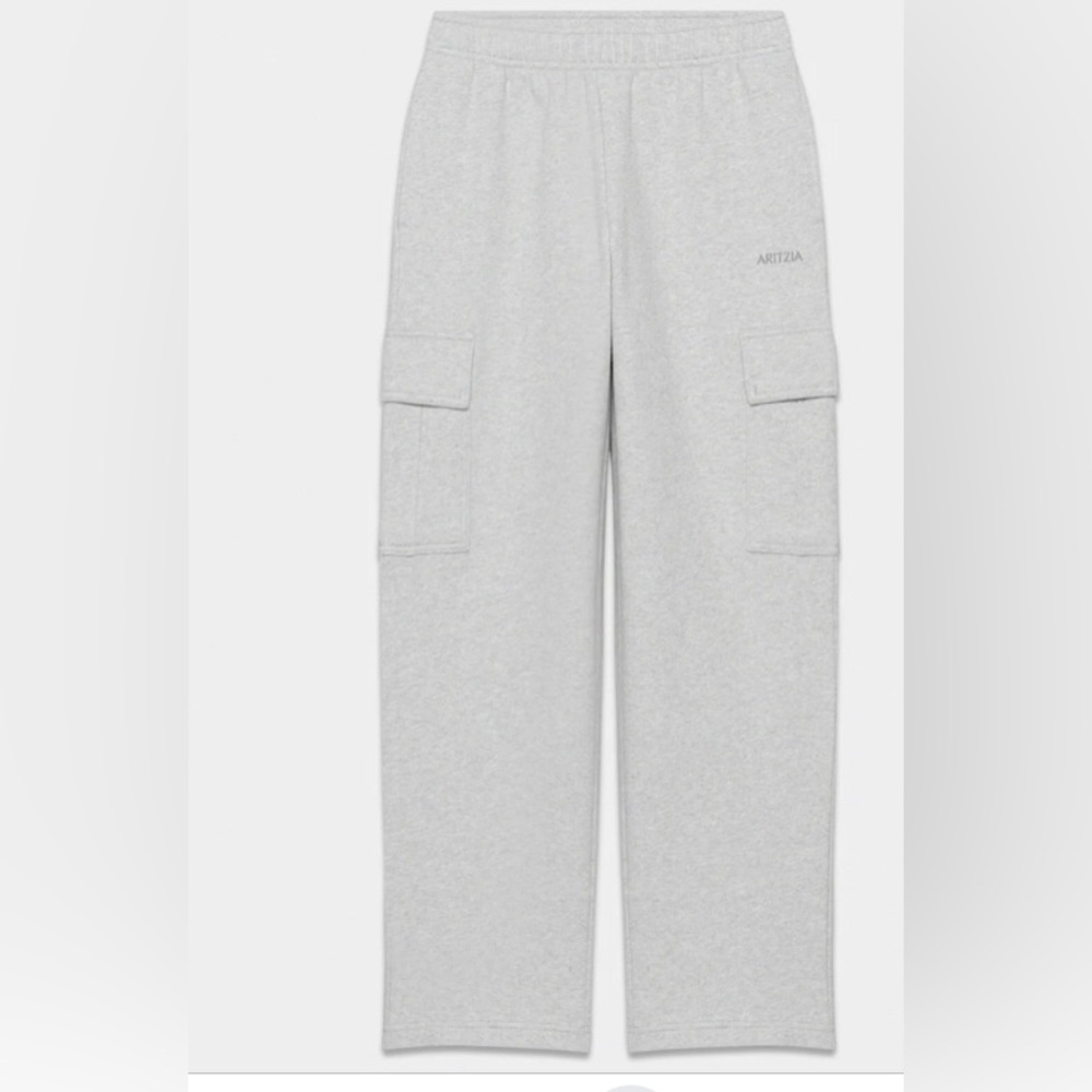 Cozy Fleece Mega Cargo Sweatpant
TNA size xs grey